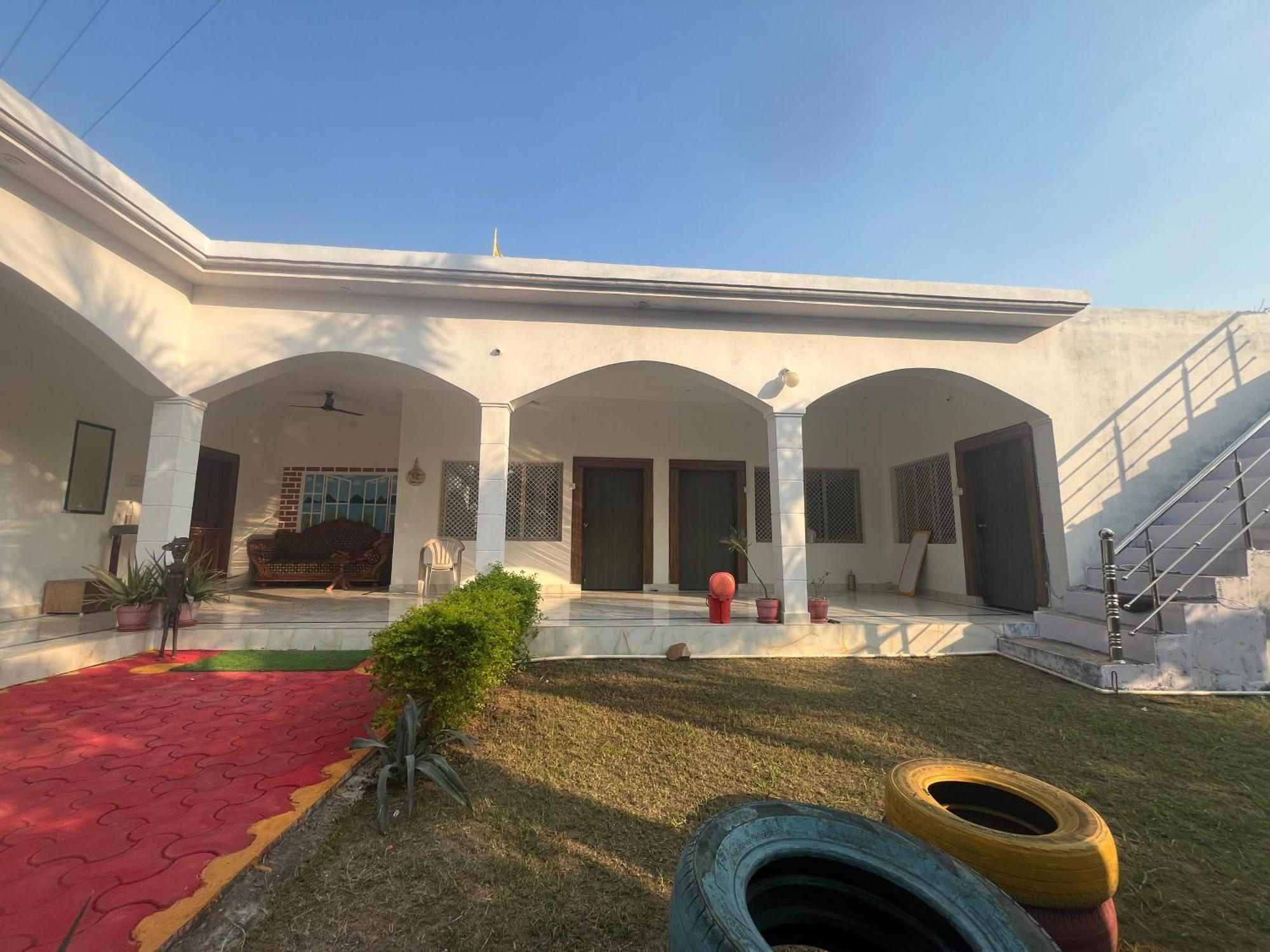 Sunrise Bed & Breakfast Κχατζουράχο Εξωτερικό φωτογραφία