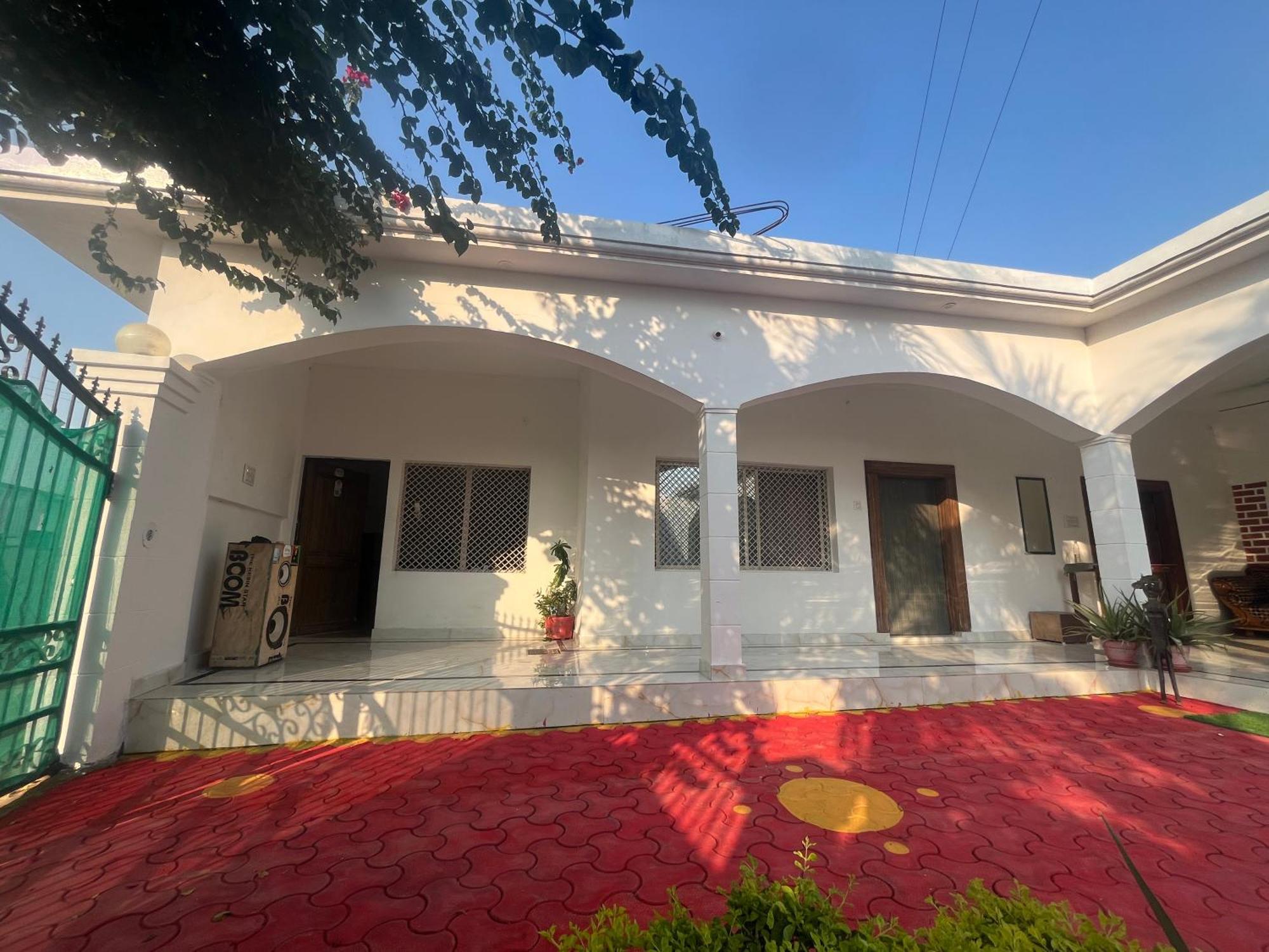 Sunrise Bed & Breakfast Κχατζουράχο Εξωτερικό φωτογραφία