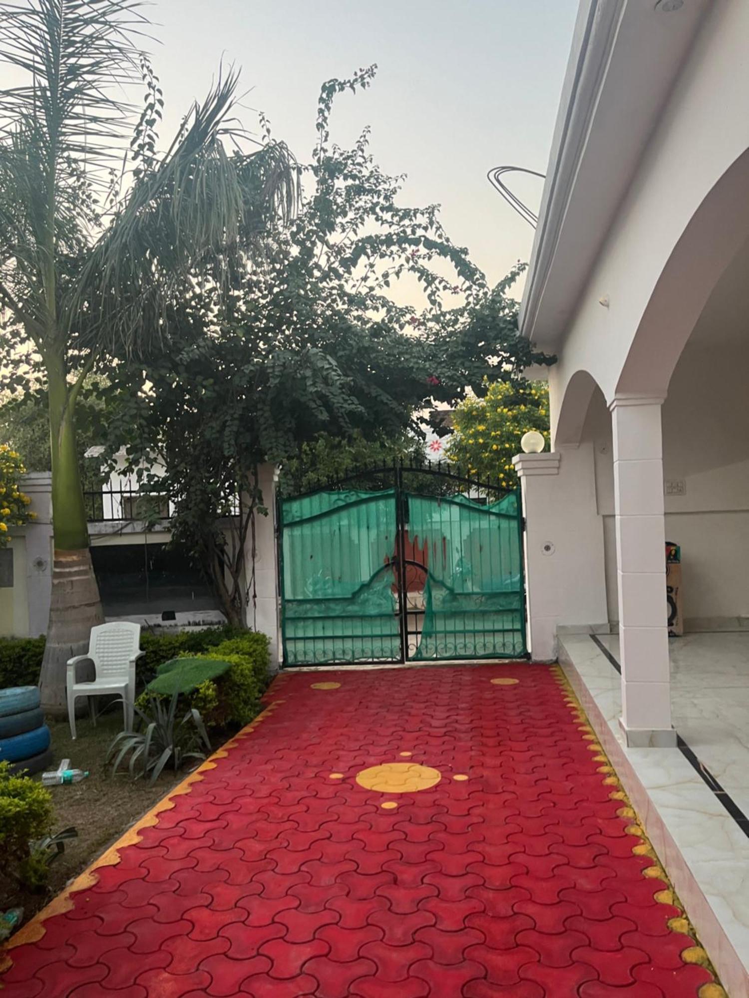 Sunrise Bed & Breakfast Κχατζουράχο Εξωτερικό φωτογραφία