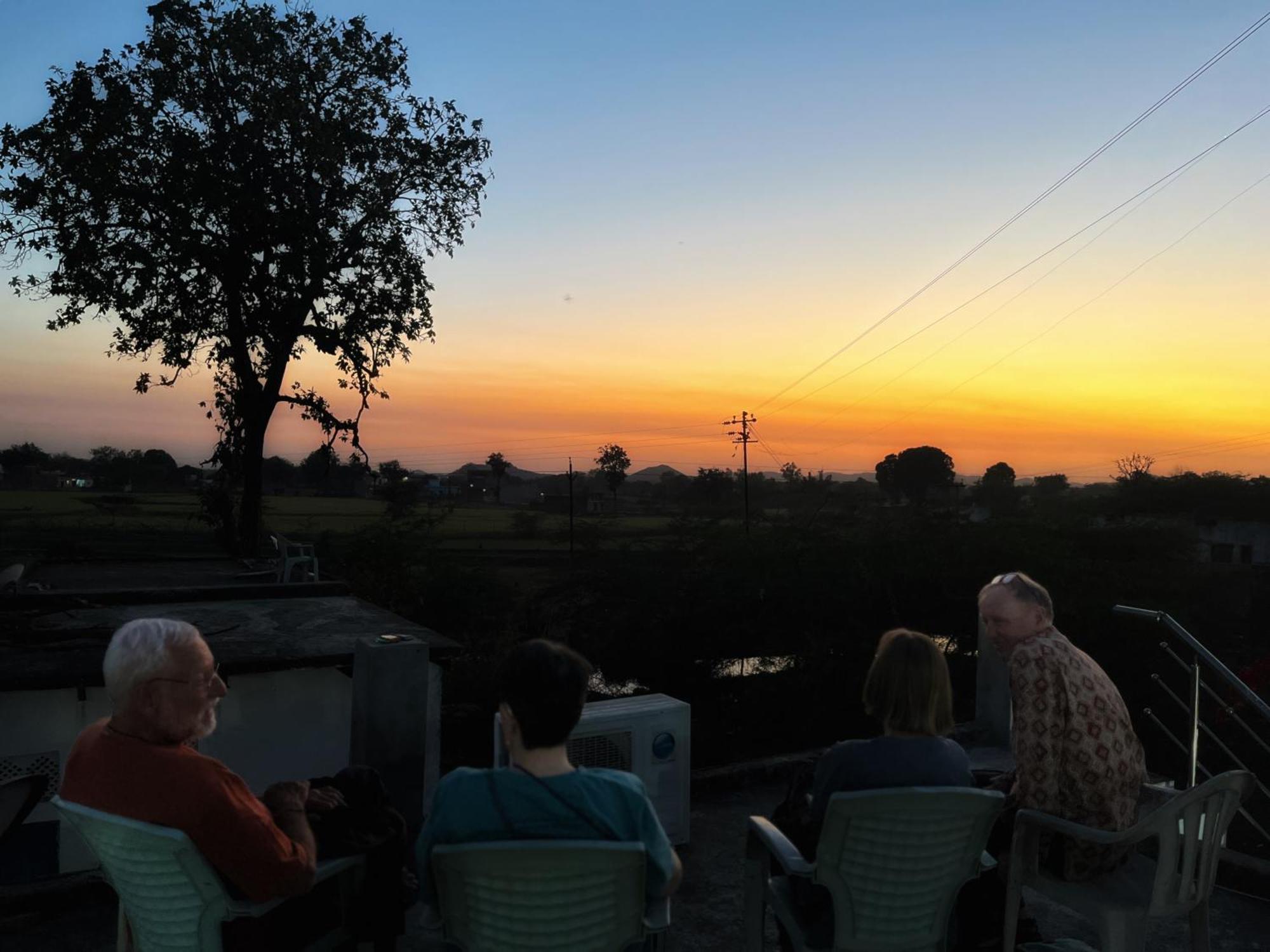 Sunrise Bed & Breakfast Κχατζουράχο Εξωτερικό φωτογραφία