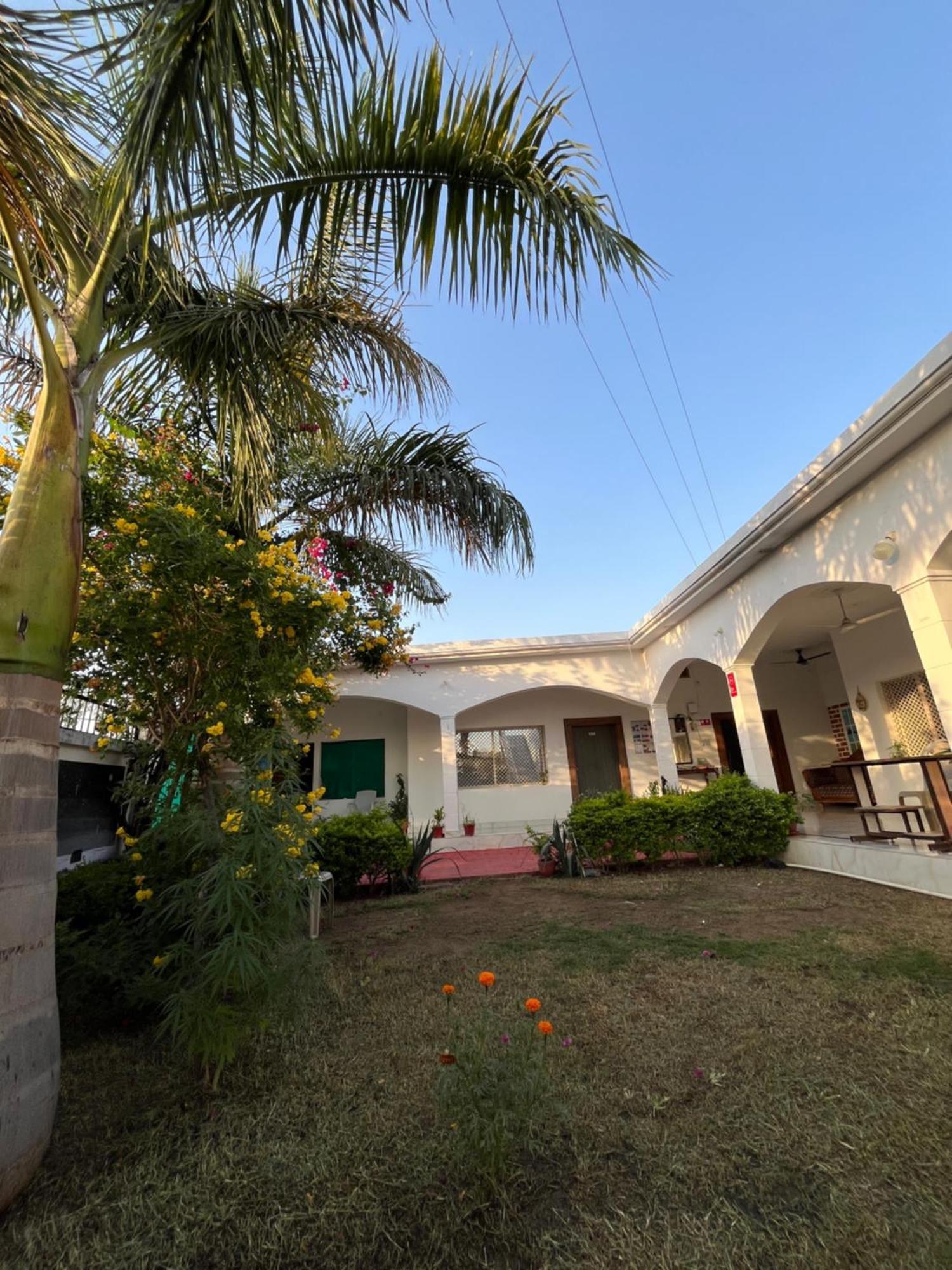 Sunrise Bed & Breakfast Κχατζουράχο Εξωτερικό φωτογραφία
